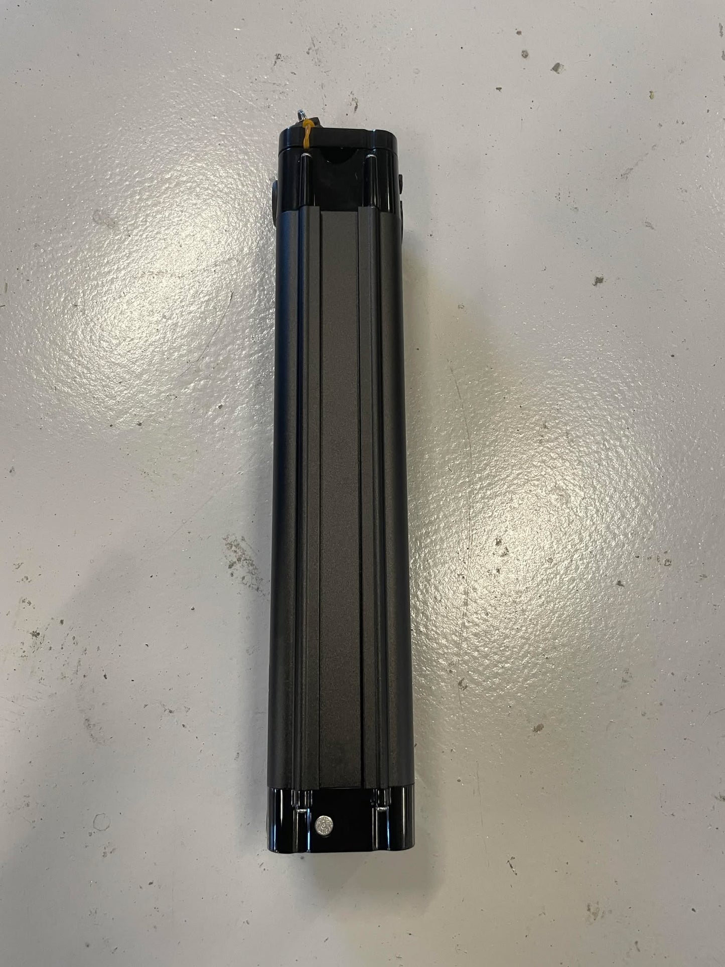 Sort batteri til elcykel og el-ladcykel