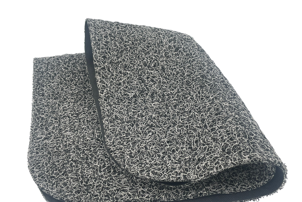 Grå bundmåtte til ladkassen på Tommelise el-ladcykel fra EventyrCykler