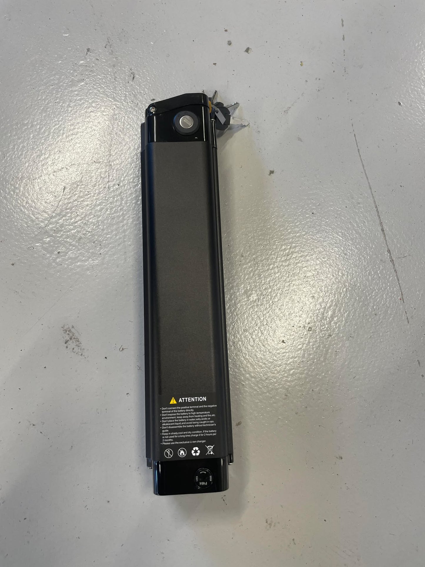 Sort batteri til elcykel og el-ladcykel